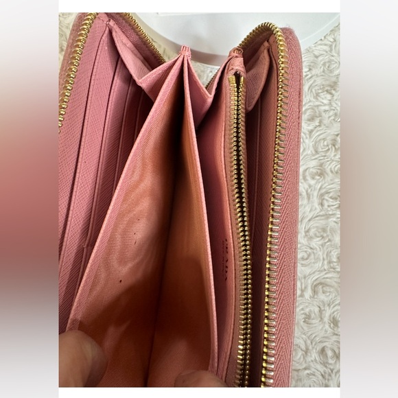 Prada Saffiano Fiocco Bow Wallet - Picture 3 of 14